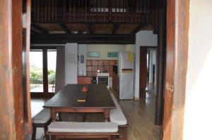 Kuchyň nebo kuchyňský kout v ubytování Ocean View Cottage, Springerbaai