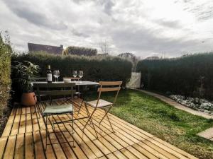 Vonkajšia záhrada v ubytovaní Dreamtime - Jardin plein sud & proche commerces