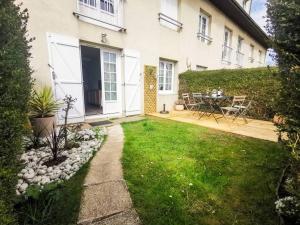 Vonkajšia záhrada v ubytovaní Dreamtime - Jardin plein sud & proche commerces
