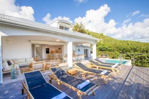 Πισίνα στο ή κοντά στο Casa Del Mar, luxury and magical view of Orient Bay