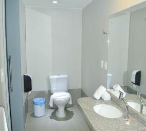 Koupelna v ubytování Pajuçara Hotel Express