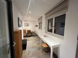TV a/nebo společenská místnost v ubytování Appartment in Kammerl