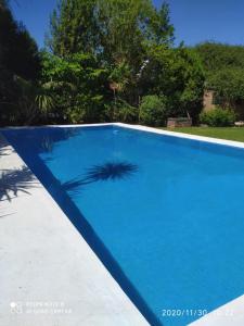 Bazén v ubytování La colina nebo v jeho okolí