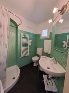 Koupelna v ubytování B&B La Casina Rosa La Spezia + 34 fotografií