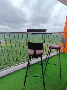 Joyful Sitiawan skygarden swimming pool的阳台或露台