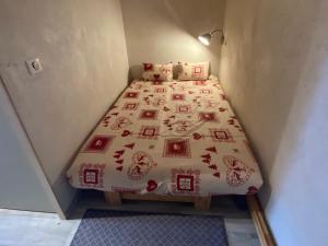 Posteľ alebo postele v izbe v ubytovaní Studio cosy à Châtel avec terrasse et accès Multi Pass! - FR-1-693-96