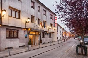 Zdjęcie z galerii obiektu Hotel San Lorenzo w Santiago de Compostela