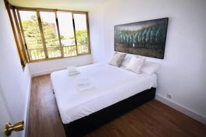 Postel nebo postele na pokoji v ubytování Apartamento con gran urbanización y piscina + 16 fotografií