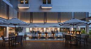 En restaurant eller et spisested på G Hotel Gurney