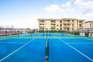 Εγκαταστάσεις για τένις ή/και σκουός στο Stella's at Estancia W203 condo ή εκεί κοντά