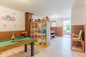 Afbeelding uit fotogalerij van Domki Letniskowe Corleone in Ostrowo