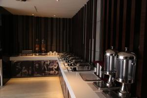Köök või kööginurk majutusasutuses The Nanee Suites