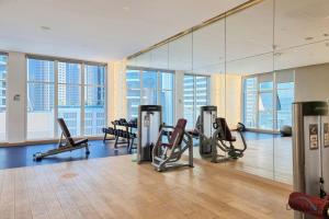 Fitness centrum a/nebo fitness zařízení v ubytování Elegant Studio at DAMAC Privé Business Bay by Deluxe Holiday Homes