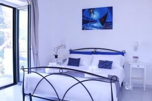 A bed or beds in a room at Villa Ines