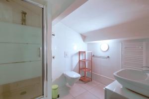 Koupelna v ubytování Agilla + 13 fotografií