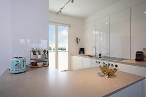 Køkken eller tekøkken på VILLA JULIA - Regarda Travel