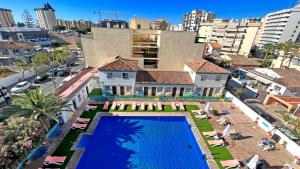 Bazén v ubytování Moon Dreams Fuengirola nebo v jeho okolí