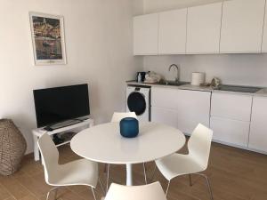 Η κουζίνα ή μικρή κουζίνα στο Vista Portofino +33 φωτογραφίες