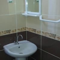 A bathroom at Nemrut Dağı Işik Pansi̇on