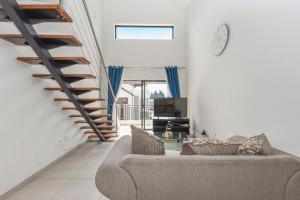 Χώρος καθιστικού στο V&S Apartments - Loft Apartment in Fourways, Johannesburg