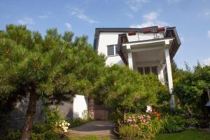 Afbeelding uit fotogalerij van Apartamenty Jeziorna 40 in Charzykowy +16 foto's