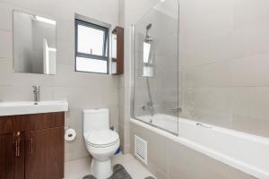 V&S Apartments - Executive Suite in Fourways, Johannesburg, Fourways ...