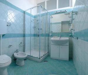 Um banheiro em Albergo La Prora