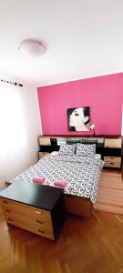 Televízia a/alebo spoločenská miestnosť v ubytovaní Apartments Valiza III Large apartment - 3 bedrooms and parking space i Apartments Valiza IV