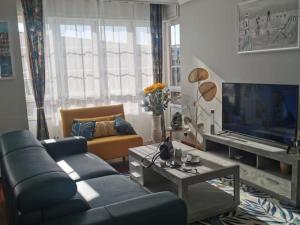 Χώρος καθιστικού στο Nuevo! Apartamento con garaje