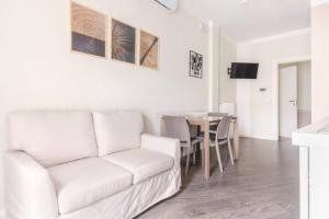 A television and/or entertainment centre at Poste Rooms 28