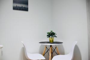Część wypoczynkowa w obiekcie Narutowicza 5 Apartments