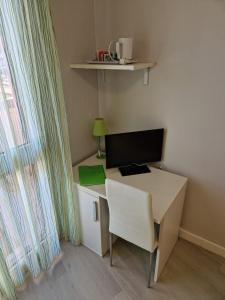 A television and/or entertainment centre at Ca'Mea