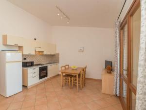 Η κουζίνα ή μικρή κουζίνα στο Holiday Home Cisto by Interhome +21 φωτογραφίες