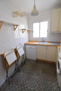 Kuchyňa alebo kuchynka v ubytovaní Letmalaga Malasaña City Views Superior Apartment