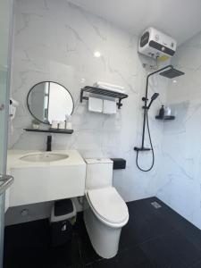 Ein Badezimmer in der Unterkunft ANH’s HOUSE