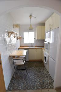 Kuchyňa alebo kuchynka v ubytovaní Letmalaga Malasaña City Views Superior Apartment