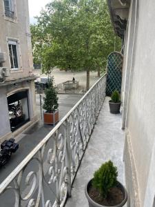 Bygningen som lejligheden ligger i + 3 billeder