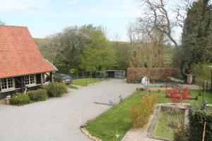 an image of a garden with a house at Happy & Relax in Mentque-Nortbécourt