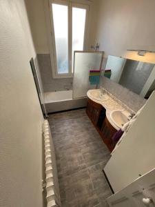 Kúpeľňa v ubytovaní Balcon St Raymond maison 100m2 centre Lourdes