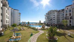 Bazén v ubytování Marina Duquesa 516 nebo v jeho okolí