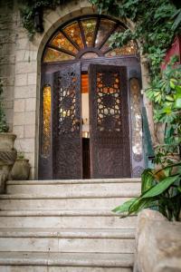 Η πρόσοψη ή η είσοδος του Jerusalem Hotel