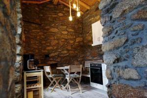 A kitchen or kitchenette at by karakas Γαστρί Még 17 kép