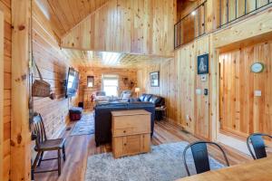 Φωτογραφία από το άλμπουμ του Riverfront Rumney Vacation Rental with Fire Pit! σε Rumney