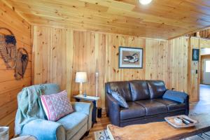 Φωτογραφία από το άλμπουμ του Riverfront Rumney Vacation Rental with Fire Pit! σε Rumney