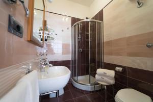 Łazienka w obiekcie Hotel San Pietro
