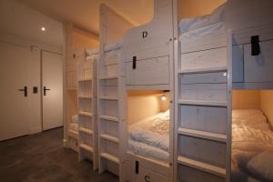 Posteľ alebo postele v izbe v ubytovaní Le Maje Hostel