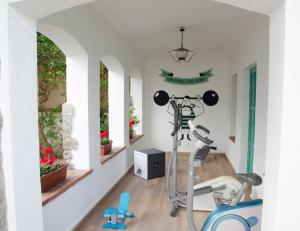 Fitness centrum a/nebo fitness zařízení v ubytování Hotel Bell Repos