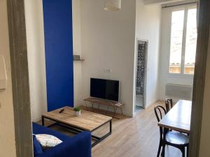 Μια τηλεόραση ή/και κέντρο ψυχαγωγίας στο Appartement centre historique