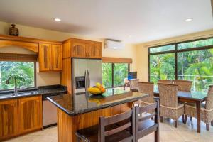 Gallery image of Vista Verde House w/Pool & WiFi in Paquita