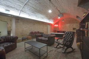 Posedenie v ubytovaní Le Maje Hostel